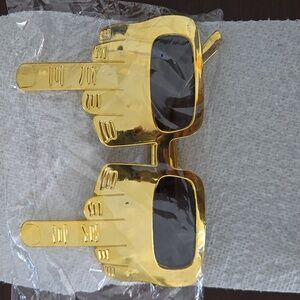 Middle finger Sun glasses